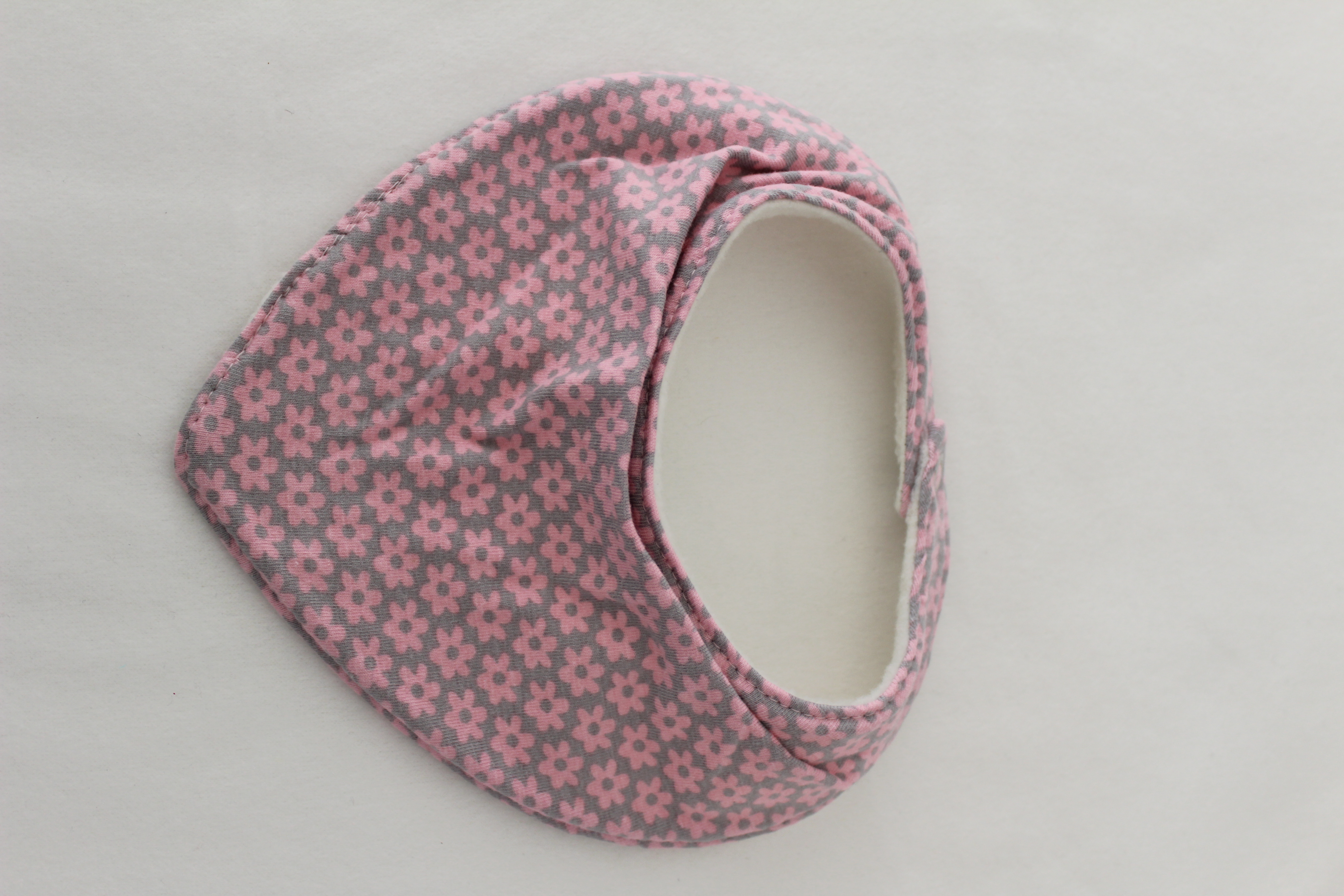 kleines Lätzli Blüemli rosa/grau
